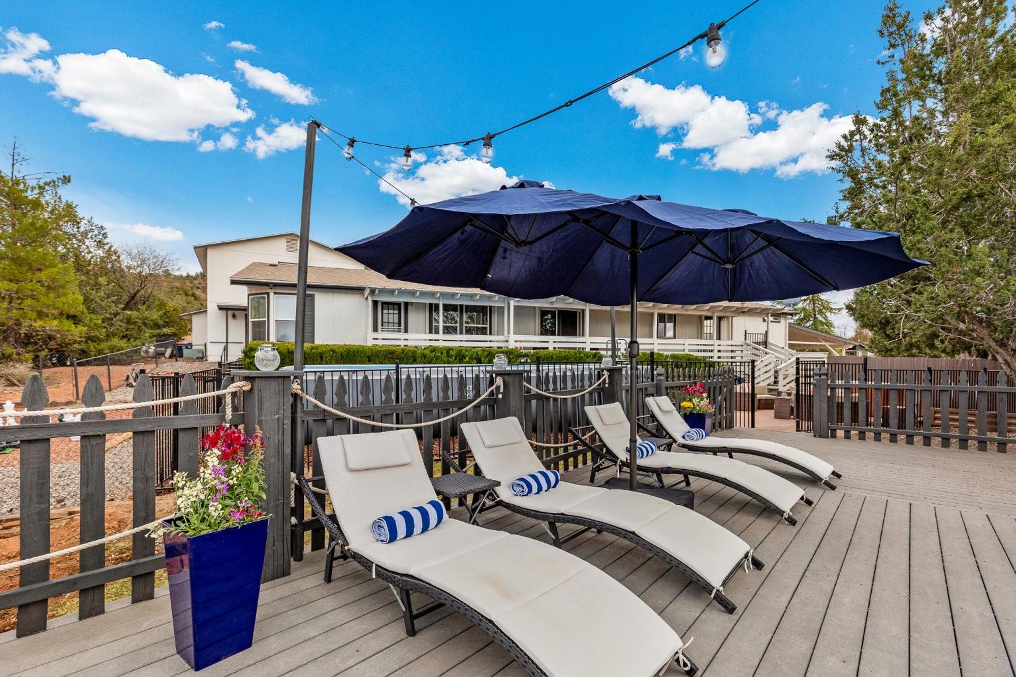 Serene Home- Sleeps 16 - Pet Friendly - Hot Tub - Pool -2 Kitchens! Sedona Eksteriør billede